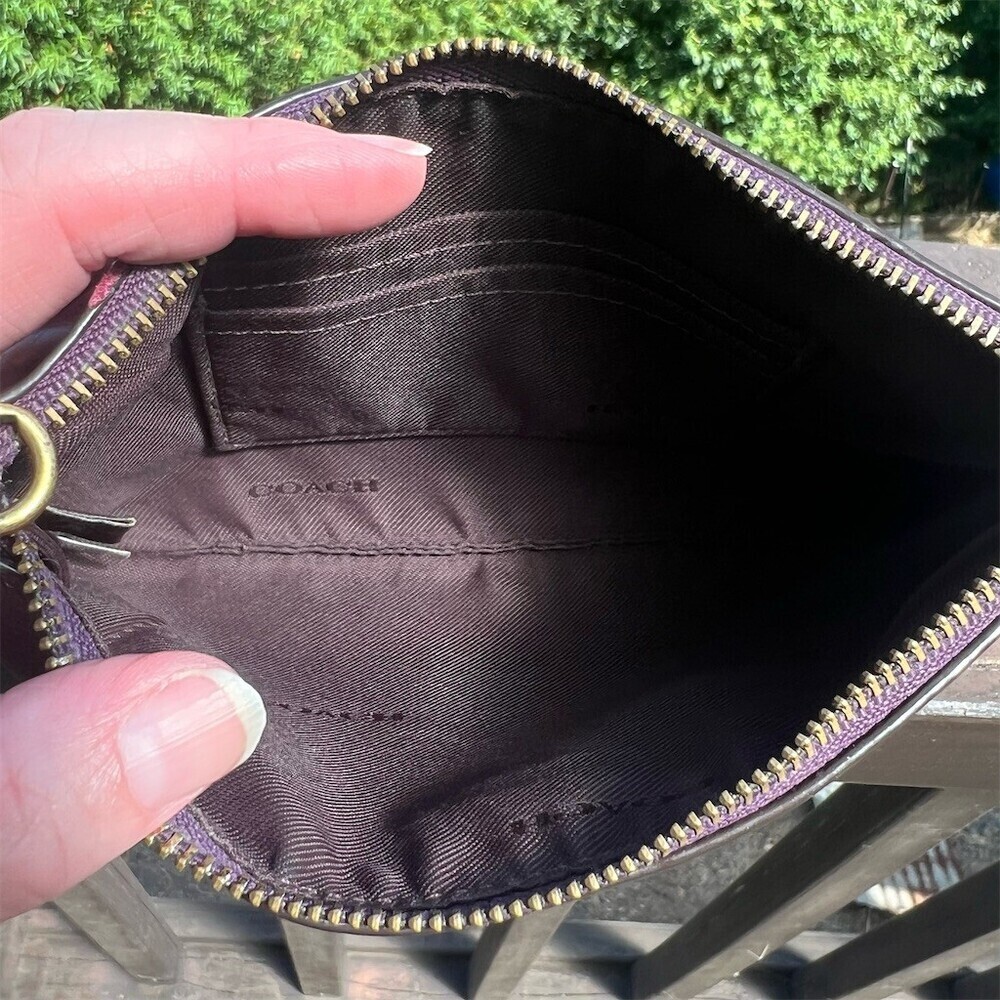 COACH Deep Berry/Purple Pebble Leather Clutch Wallet Gold Hardware AUTHENTIC - Picture 9 of 10